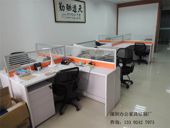深圳辦公家具之辦公桌如何擺放更整齊 深圳辦公家具之辦公桌如何擺放更整齊